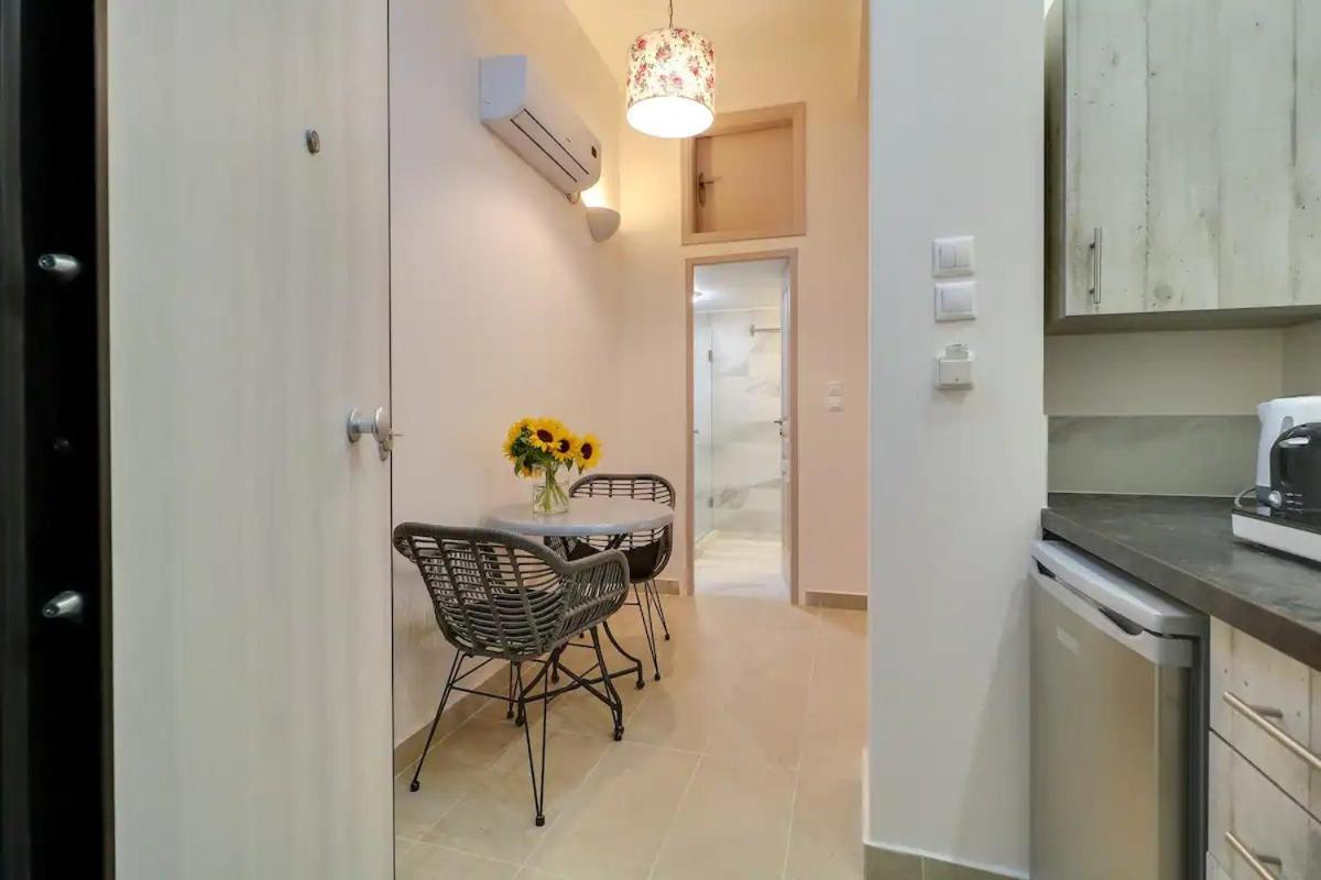אתונה Acropolis #12 Apartment @Museum And Metro By Ermoufashionsuites מראה חיצוני תמונה